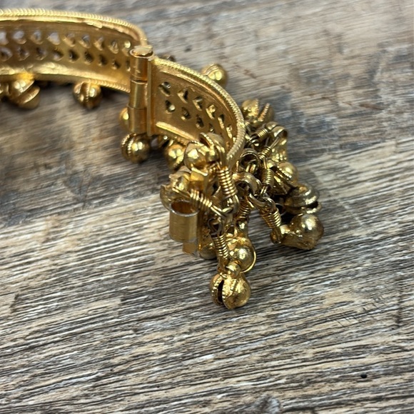 80’s Indian Bell Kashmiri Hinged Cuff Bracelet - Picture 5 of 8